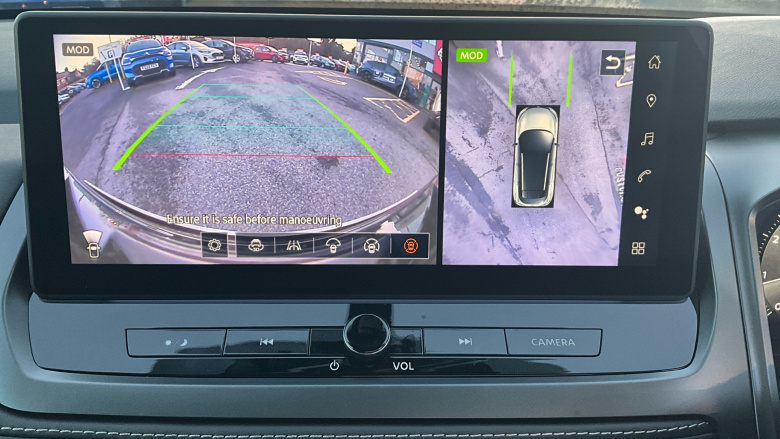 Nissan Qashqai 1.3 DiG-T MH N-Connecta 5dr Petrol Hatchback